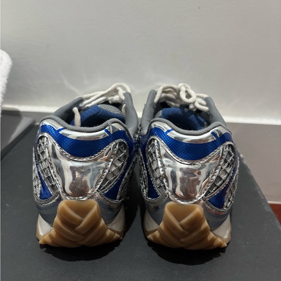 Bottega Veneta Silver and Blue Sneakers - Picture 4 of 5